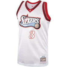 Load image into Gallery viewer, Allen Iverson Philadelphia 7ers Mitchell &amp; Ness Hardwood Classics Platinum Swingman Jersey  White