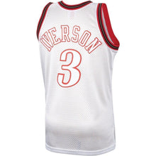 Load image into Gallery viewer, Allen Iverson Philadelphia 7ers Mitchell &amp; Ness Hardwood Classics Platinum Swingman Jersey  White